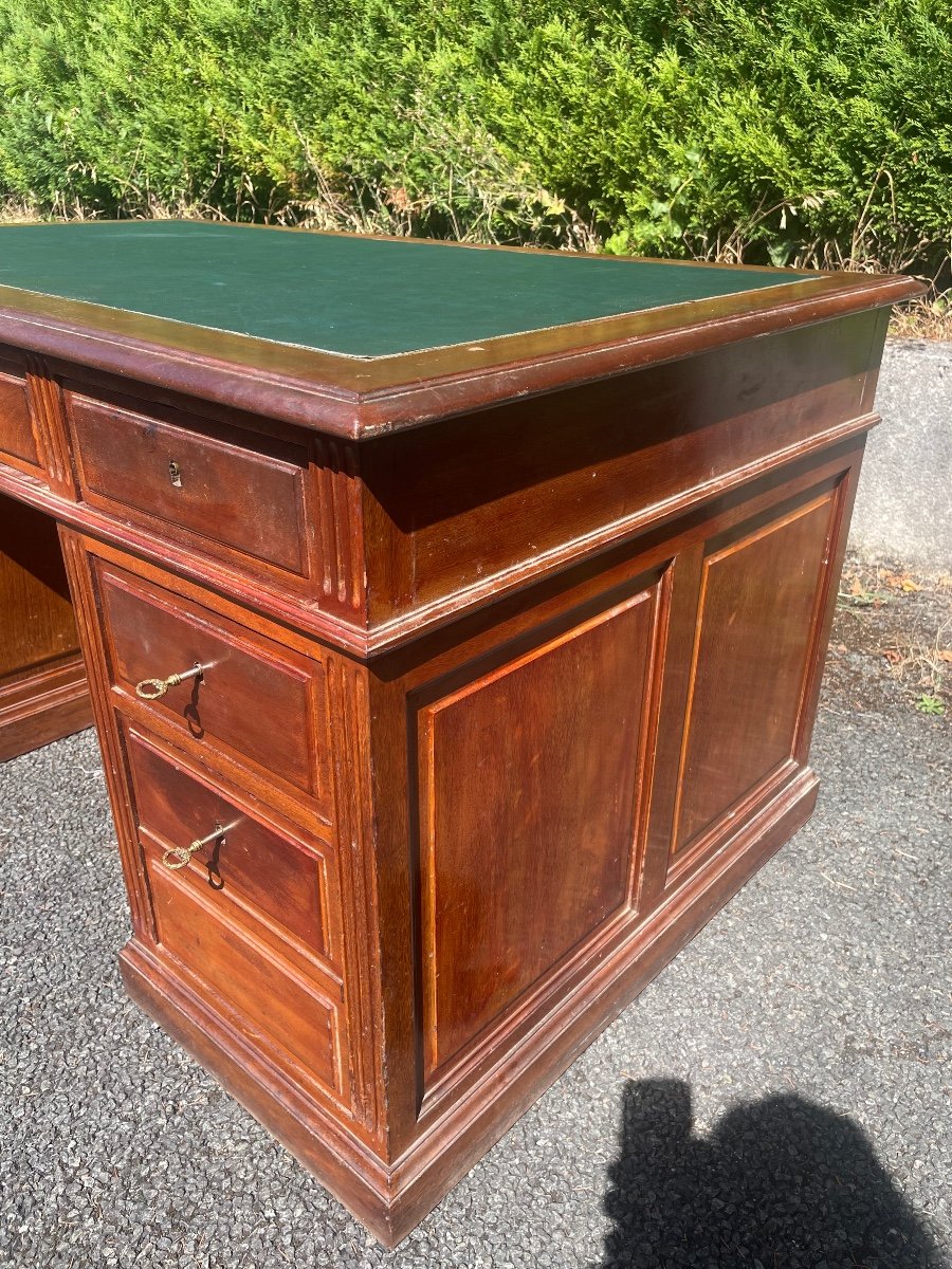 20th Century Mahogany Pedestal Desk -photo-2