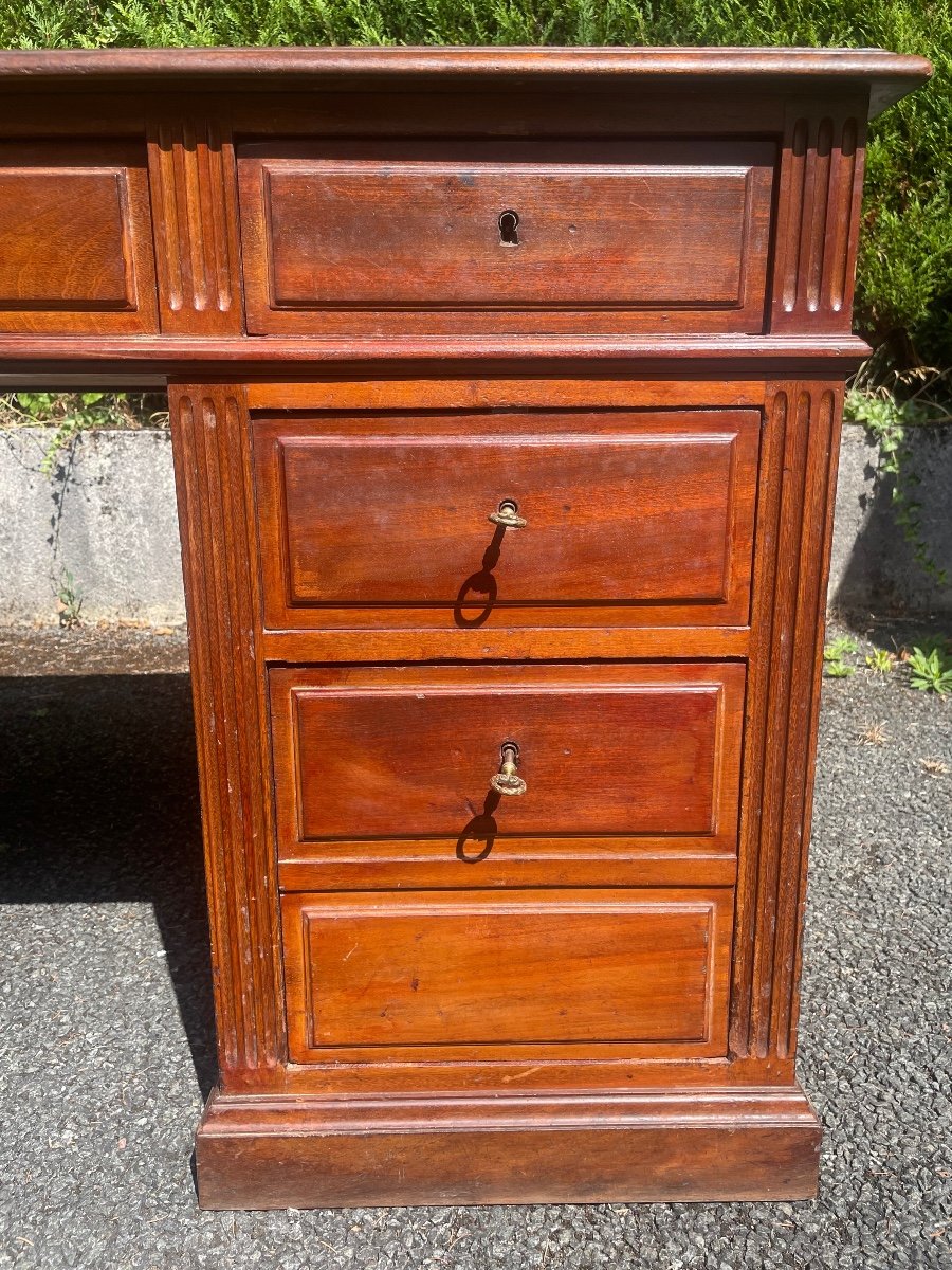 20th Century Mahogany Pedestal Desk -photo-3