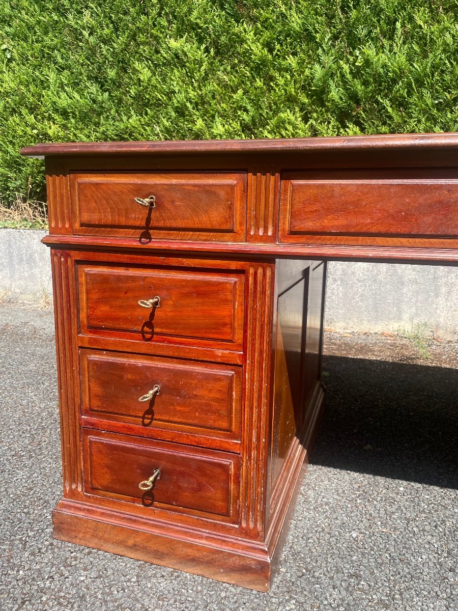 20th Century Mahogany Pedestal Desk -photo-4