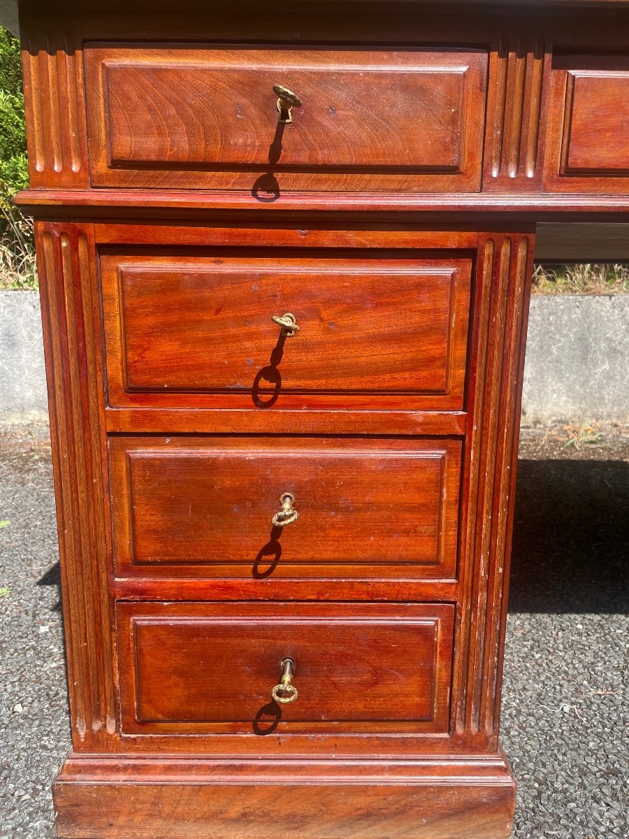 20th Century Mahogany Pedestal Desk -photo-5