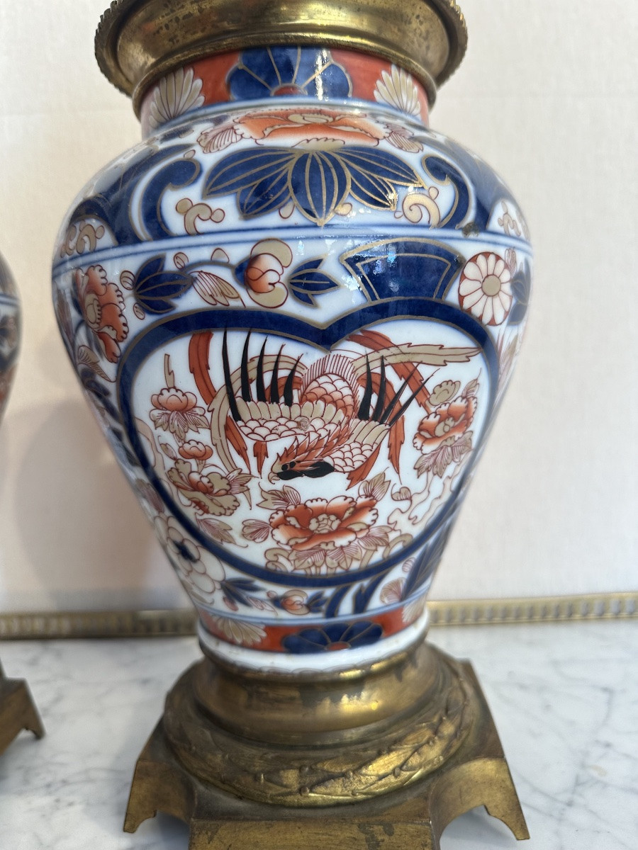 Pair Of 19th Century Imari Porcelain Casseroles -photo-1