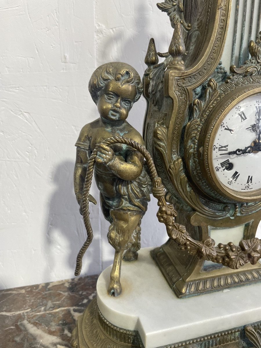 Neoclassical Marble And Bronze Clock From The 19th Century -photo-2