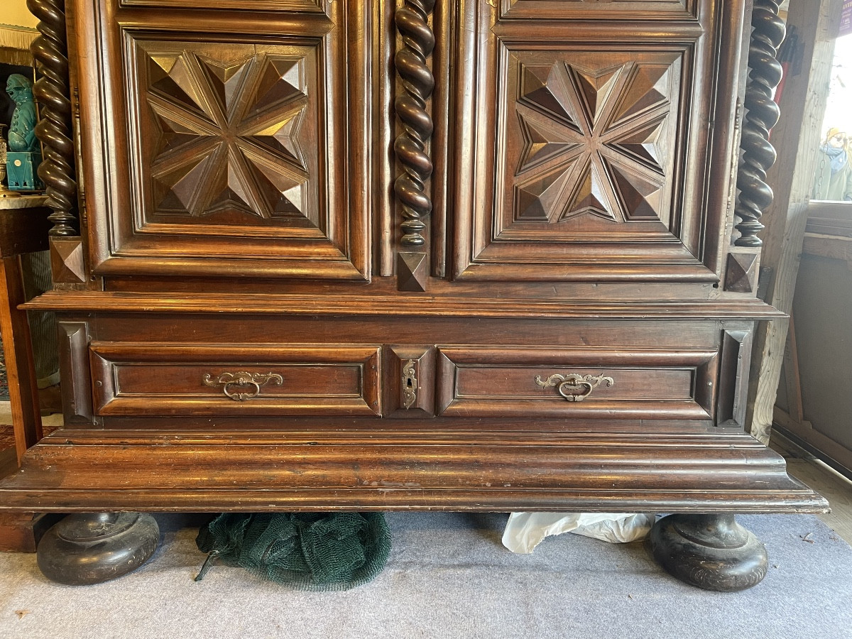 Louis XIII Walnut Wardrobe, Early 18th Century -photo-4