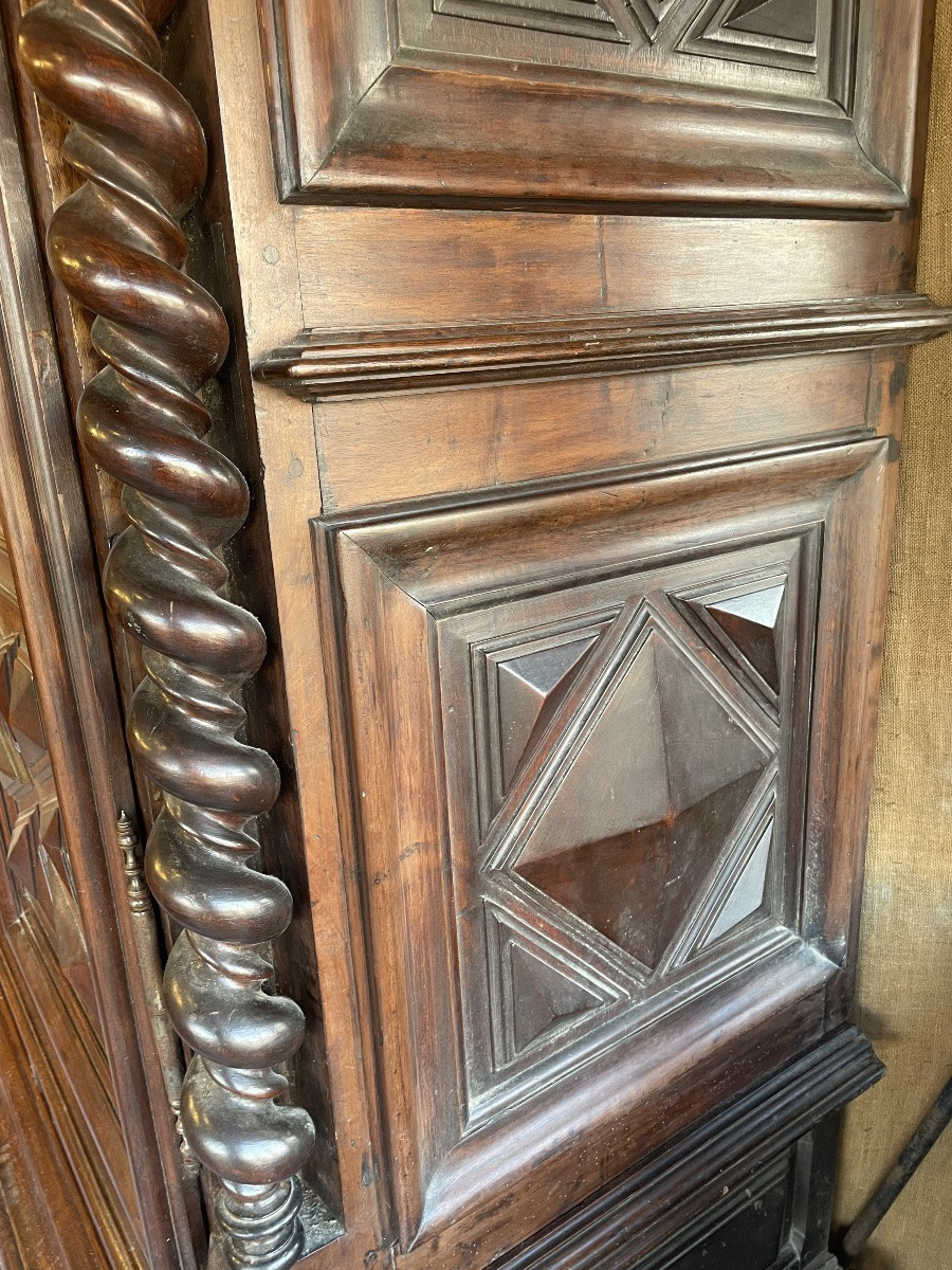 Louis XIII Walnut Wardrobe, Early 18th Century -photo-5