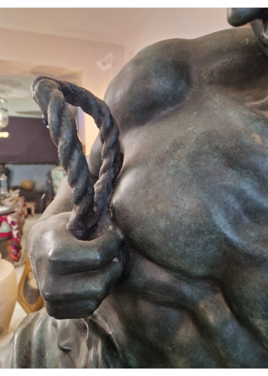 Bronze monumental représentant David terrassant le lion de Némée -photo-4