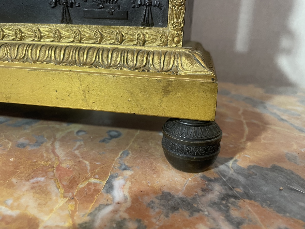 Empire-era Bronze Clock With Two Patinas -photo-2