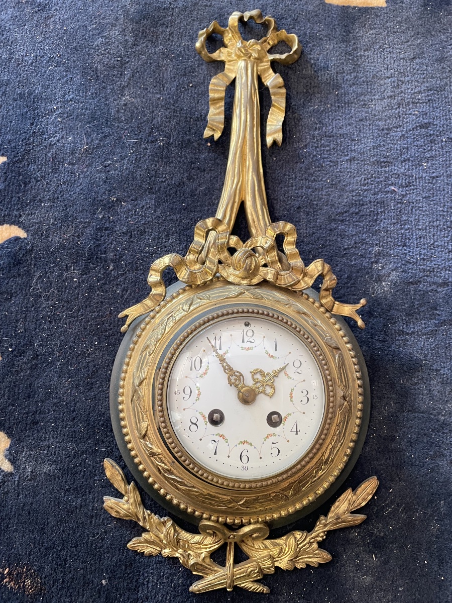 Pendule murale formant cartel vers 1900