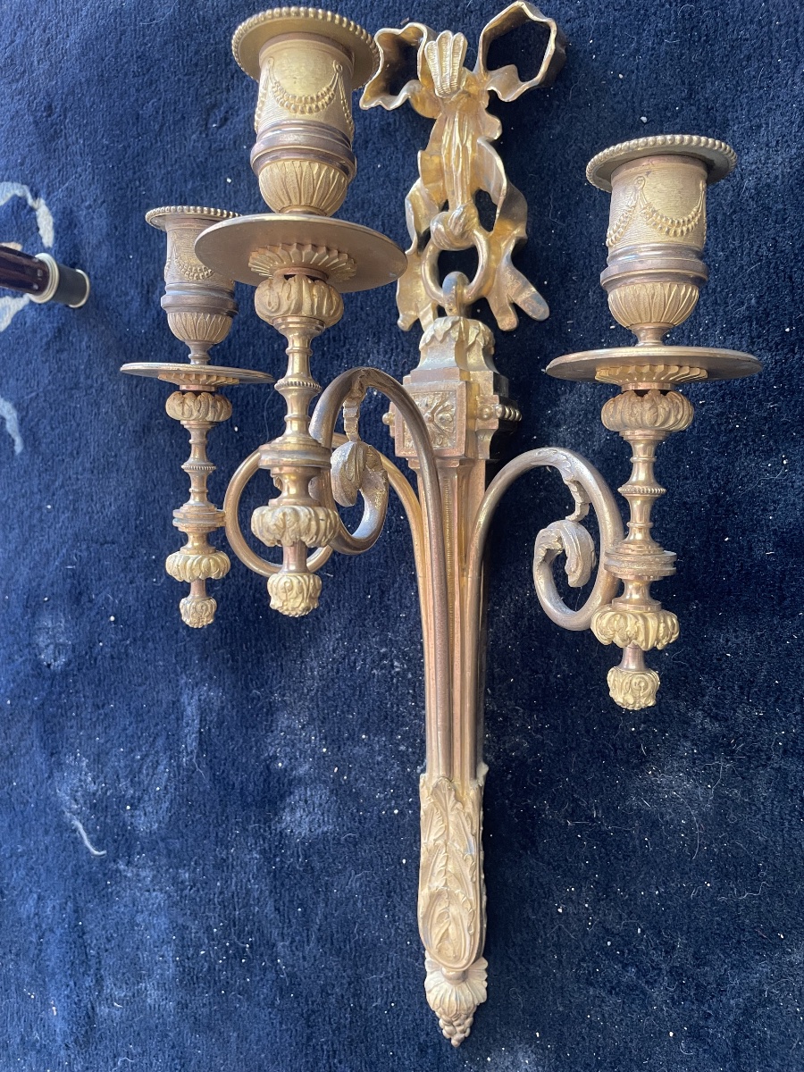 Pair Of Louis XVI-style Wall Sconces In Gilded Bronze -photo-2
