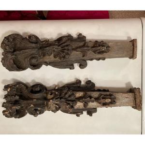 Pair Of 17th Period Jambs In Carved And Painted Wood 