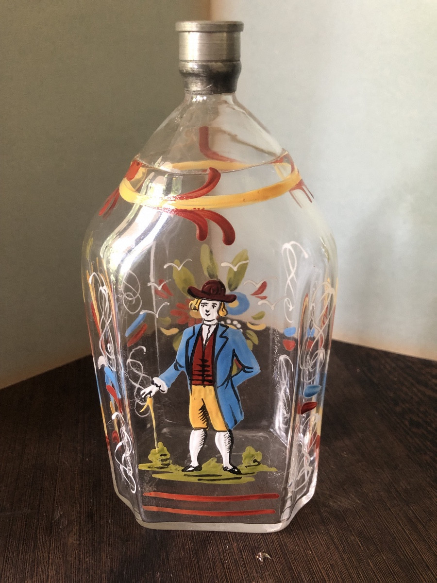 Bouteille à Décor De Gentilhomme 18 Eme Siècle 