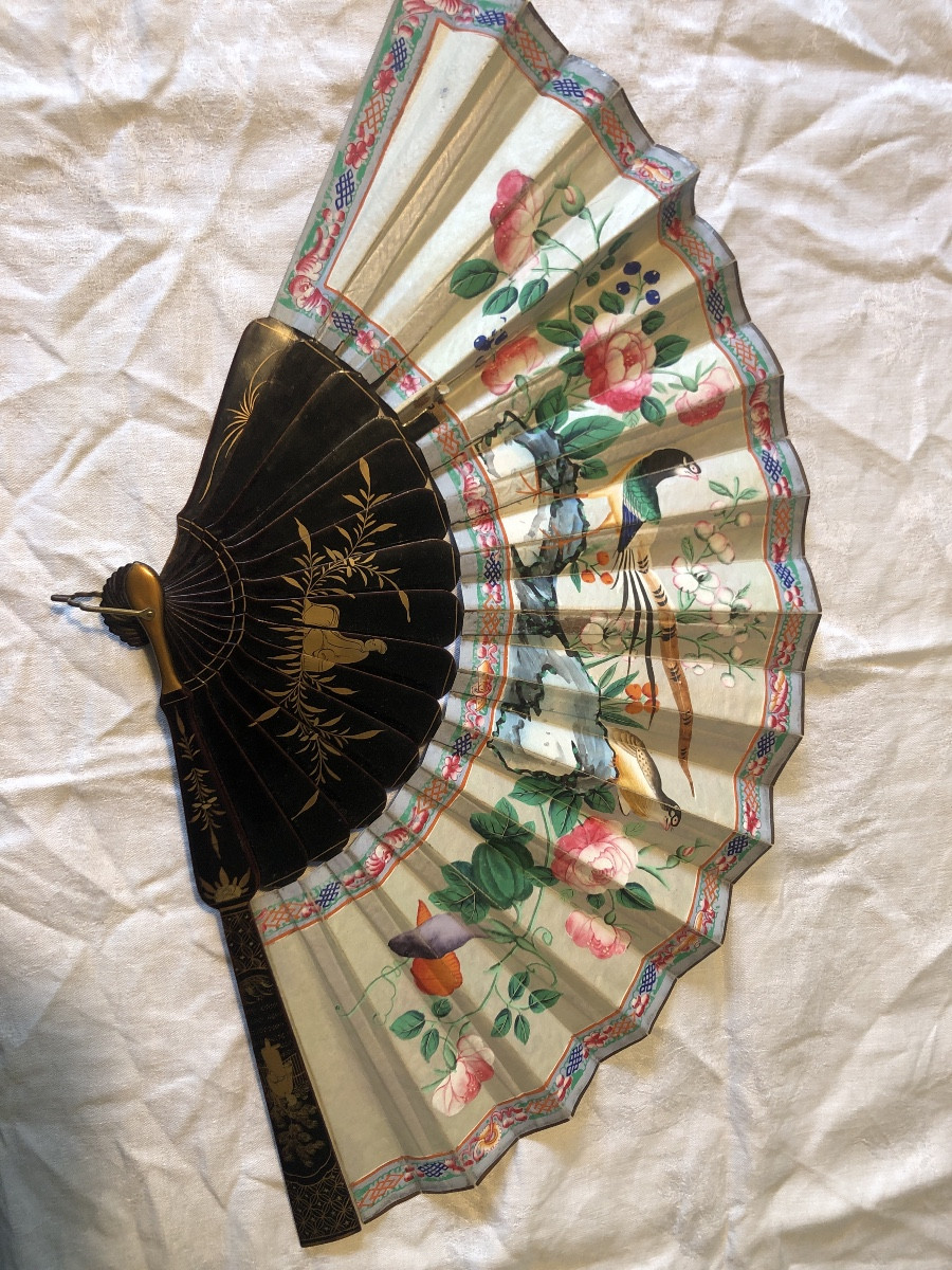 Chinese Fan With Painted And Lacquered Decoration-photo-2