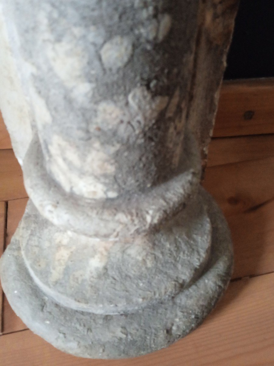 Pair Of Gambette In Stone-photo-1