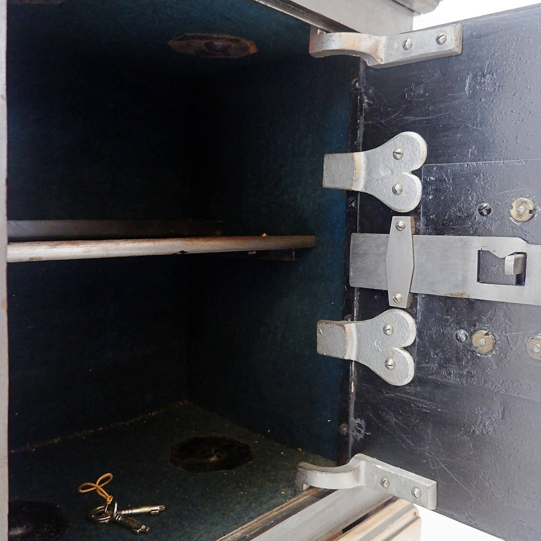 Antique Safe, “incombustible Bauche”, Early 20th Century-photo-5