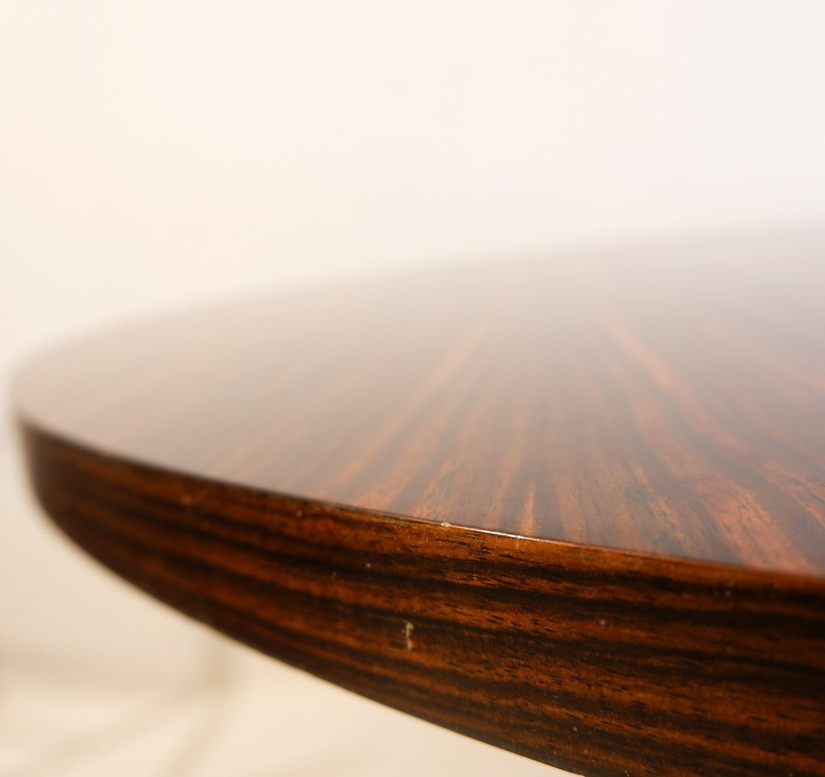 Round Dining Table In Macassar Ebony ø 128 Cm-photo-1