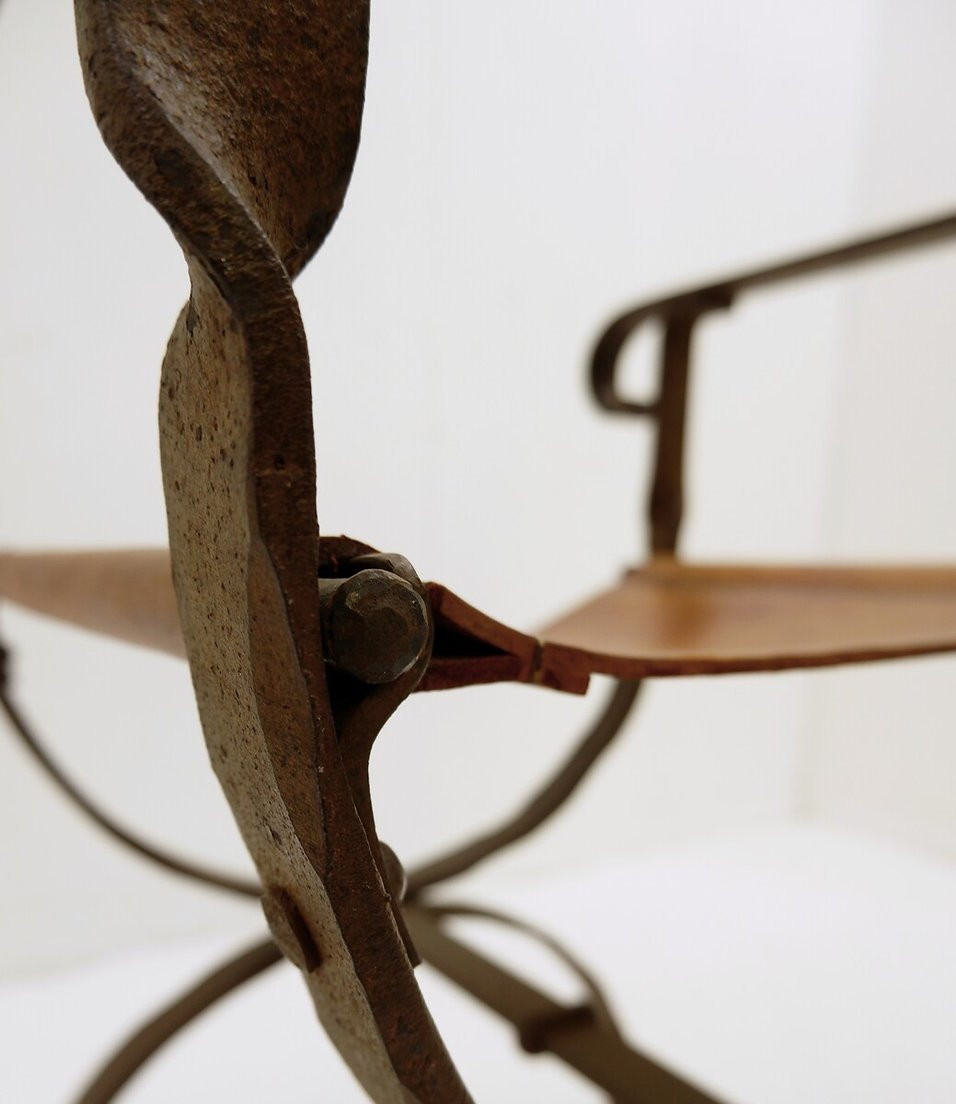 Fauteuil Curule en fer forgé et cuir-photo-5