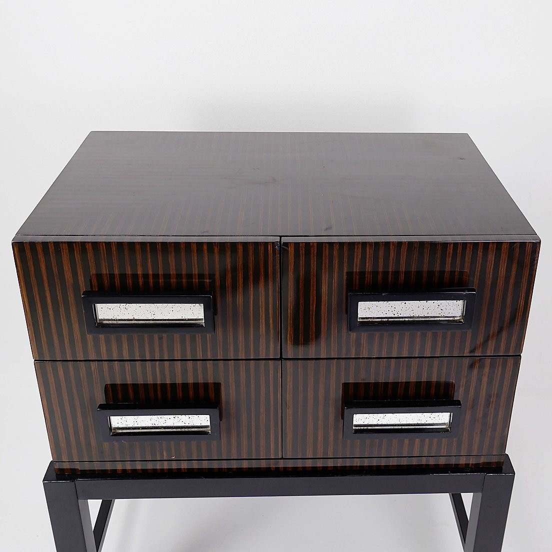 Petite armoire Macassart à quatre tiroirs-photo-4
