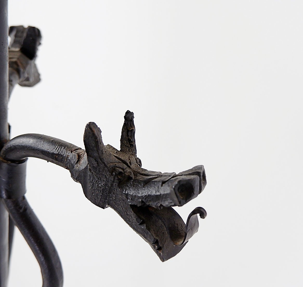 Wrought Iron Candlestick With Dragon Decoration-photo-3