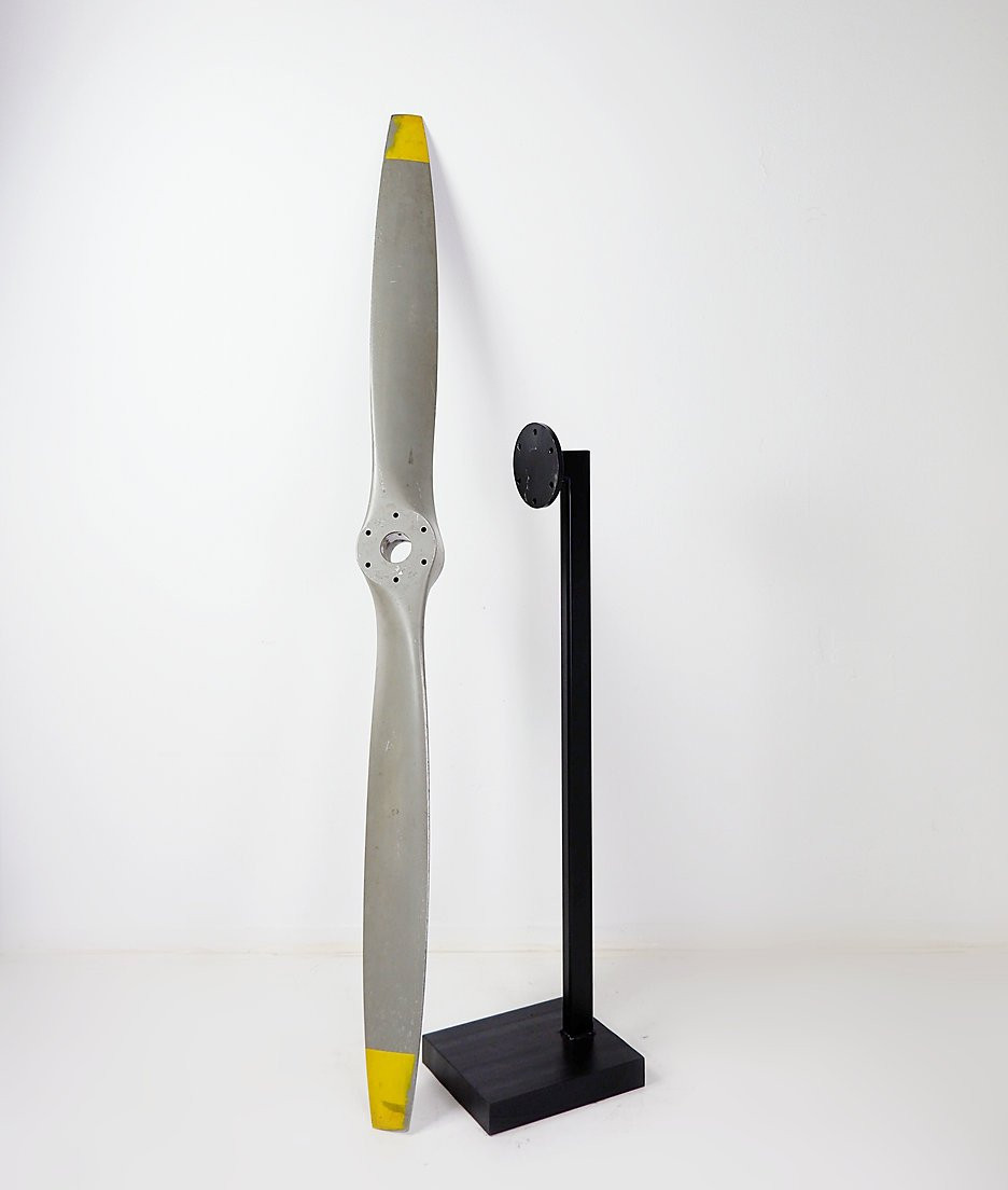 Sensenich “74dm6 0 58” Propellers Mounted On Display Stand-photo-3