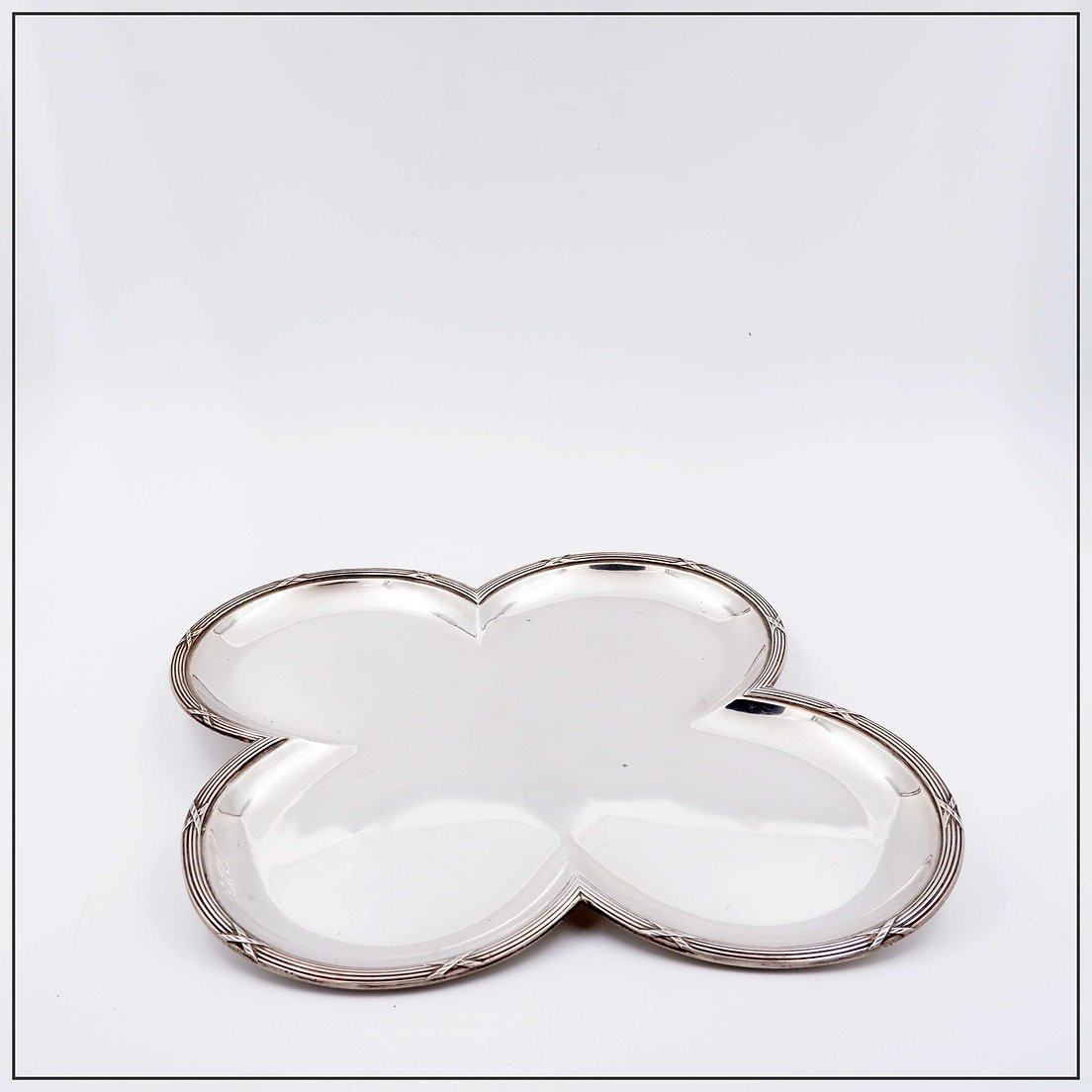Alphonse Debain, Maître Orfèvre à Paris (1883-1911) - Plateau en argent orné de trèfles-photo-4