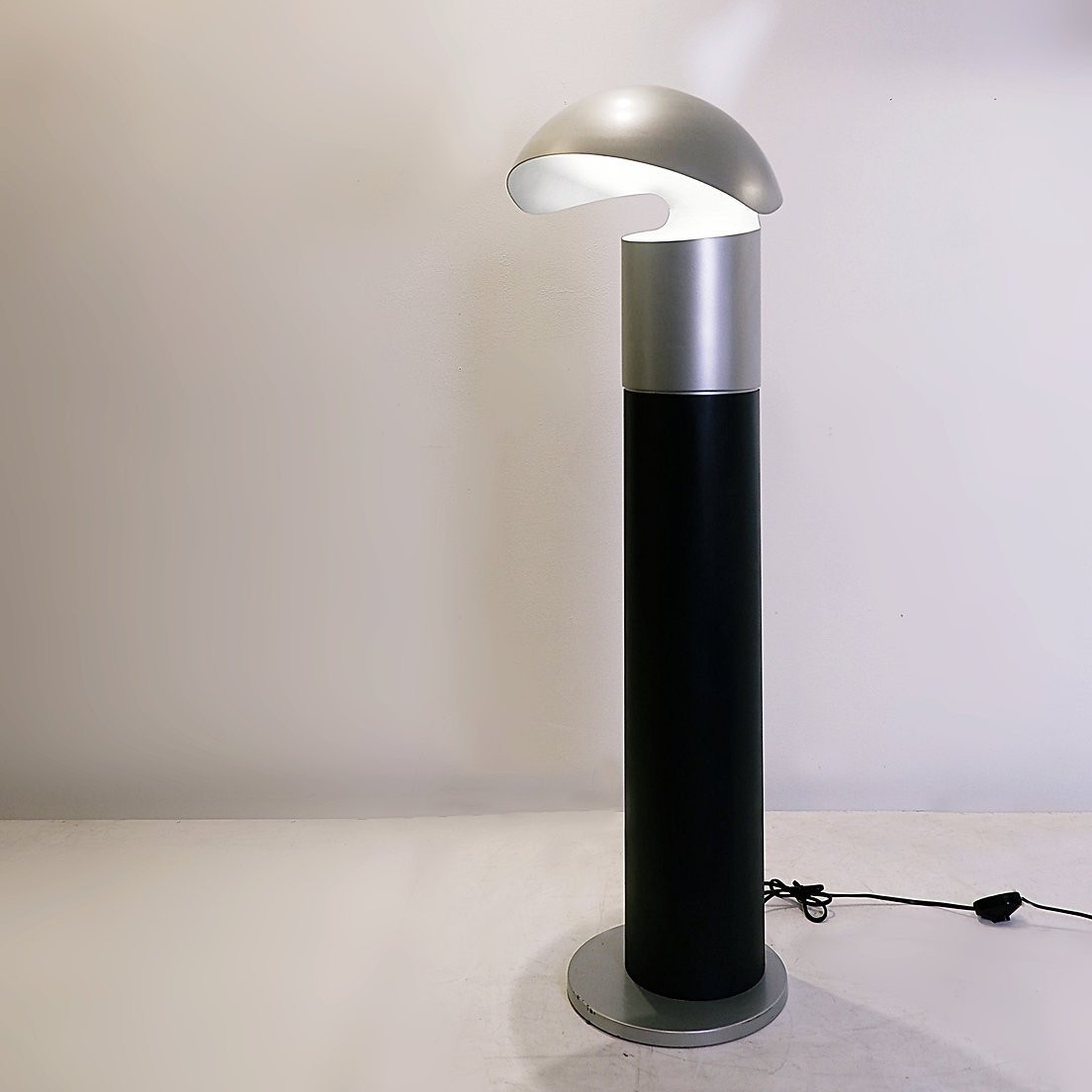 Lacquered Metal Floor Lamp, Franco Buzzi Ceriani Style-photo-4