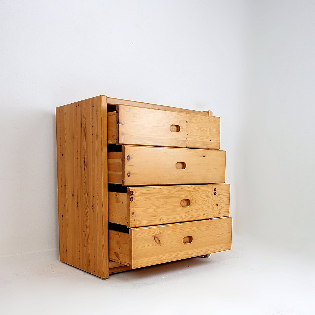 Commode quatre tiroirs en pin massif - Style Charlotte Perriand-photo-2