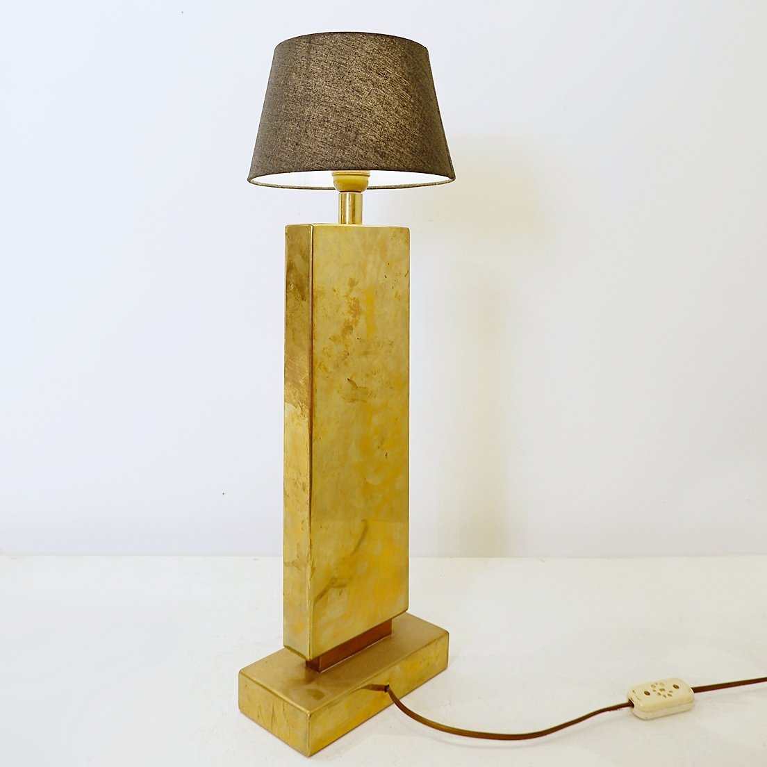 Lampe en laiton gravé par Georges Mathias - Belgique, années 1970-photo-2