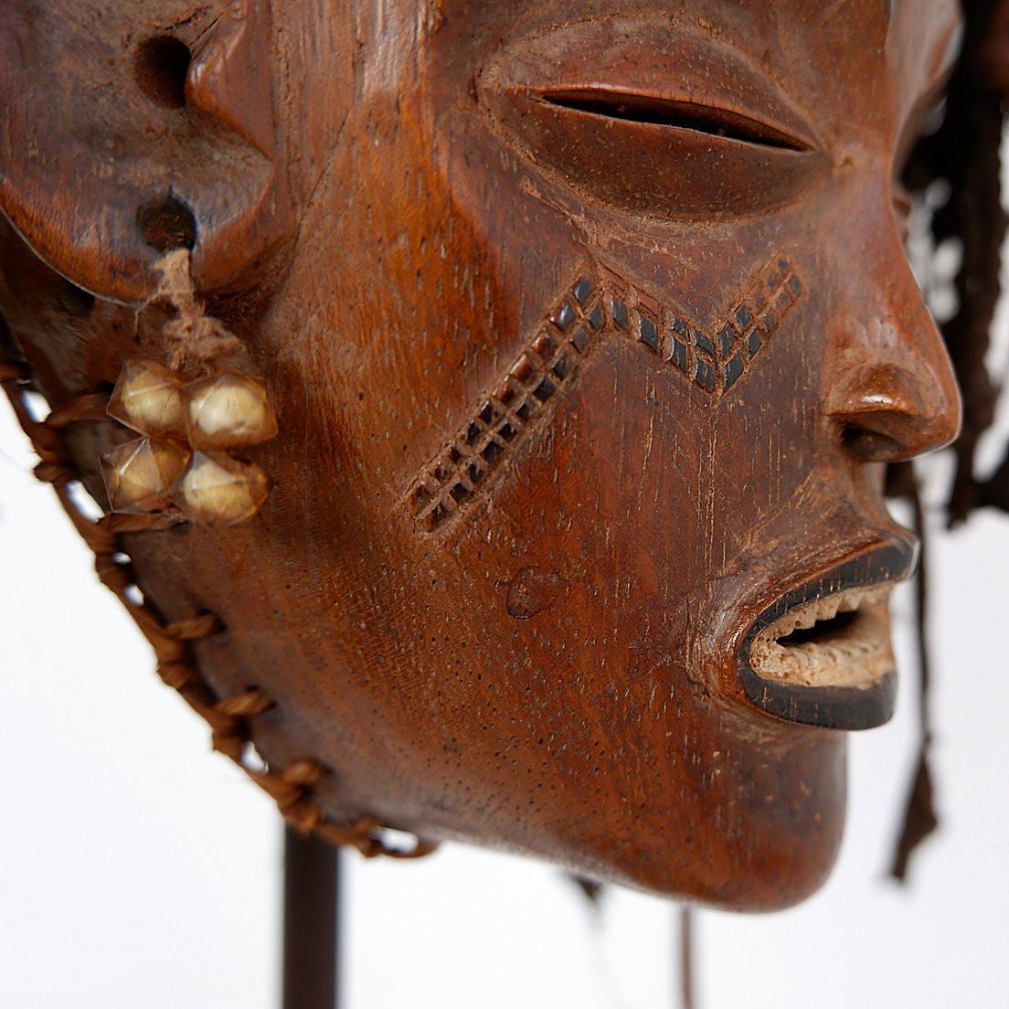 20th Century African Mask On Base - Circa 1990-photo-1