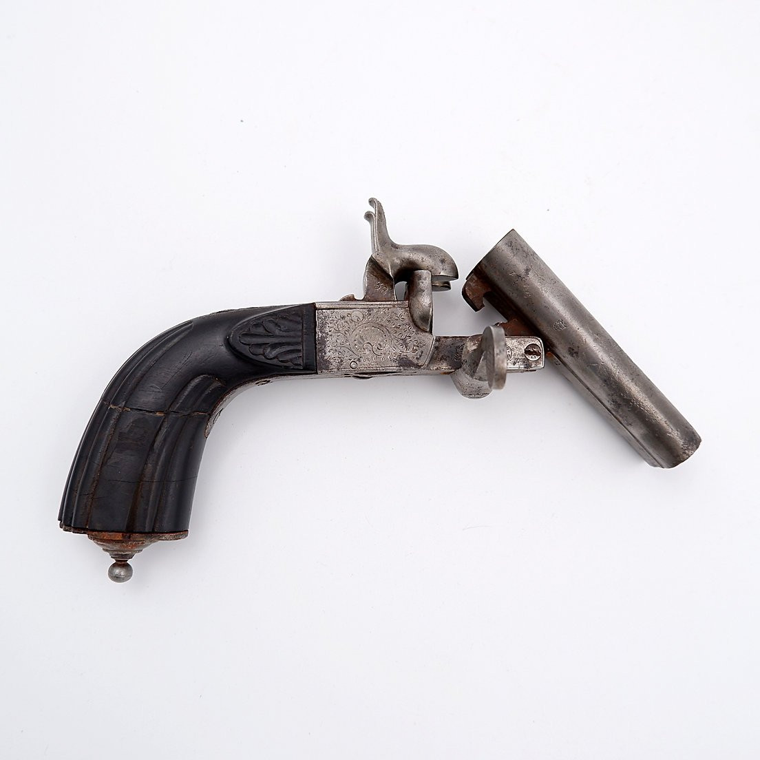 Pistolet de chasse à deux canons - Gravé de feuillages - Crosse cannelée en noyer-photo-3