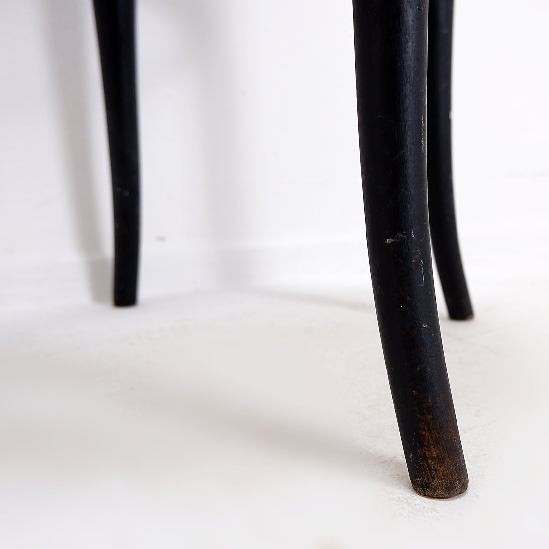 Tabouret Thonet en bois courbé noir - XXe siècle-photo-6