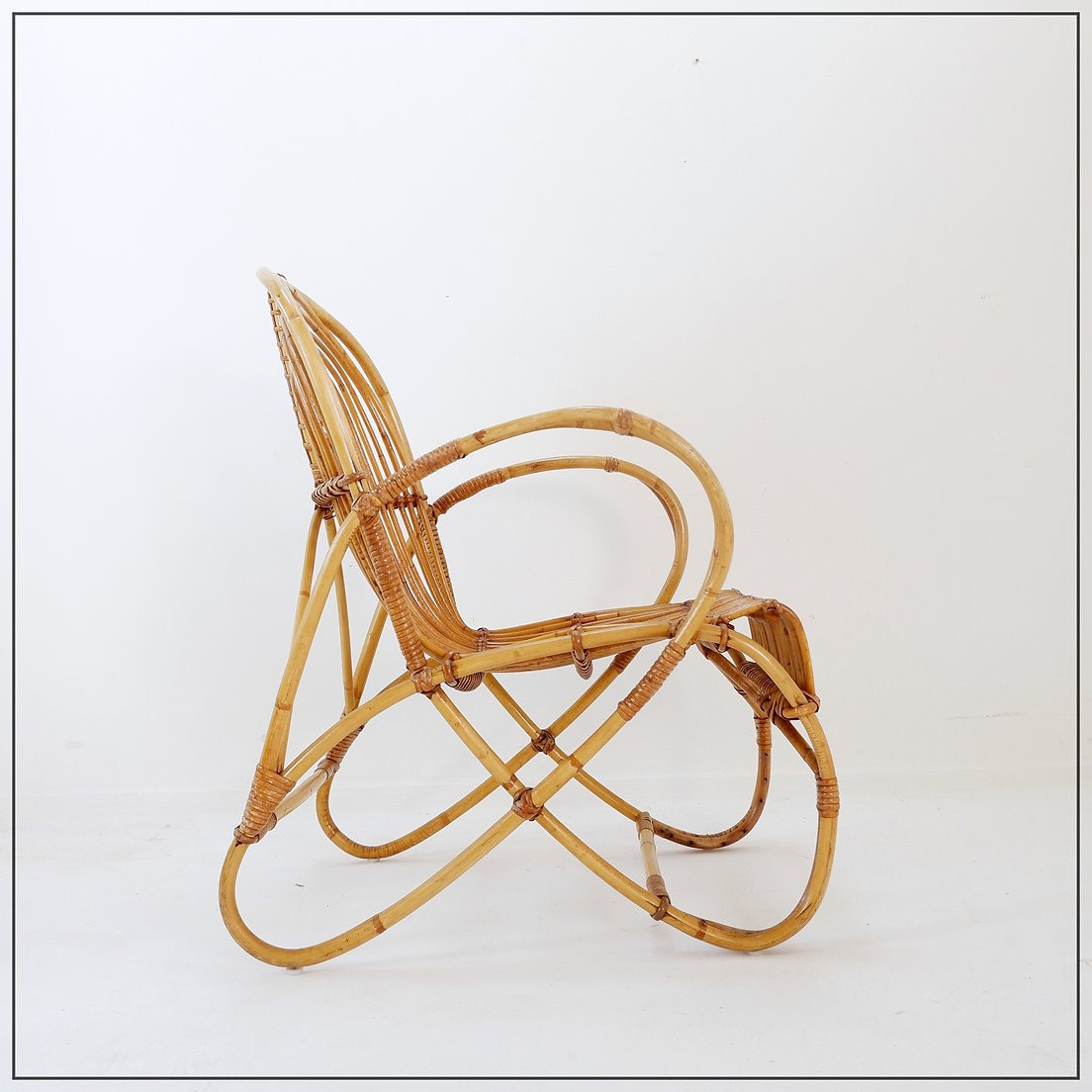 Fauteuil vintage courbé en rotin et bambou - Années 1960