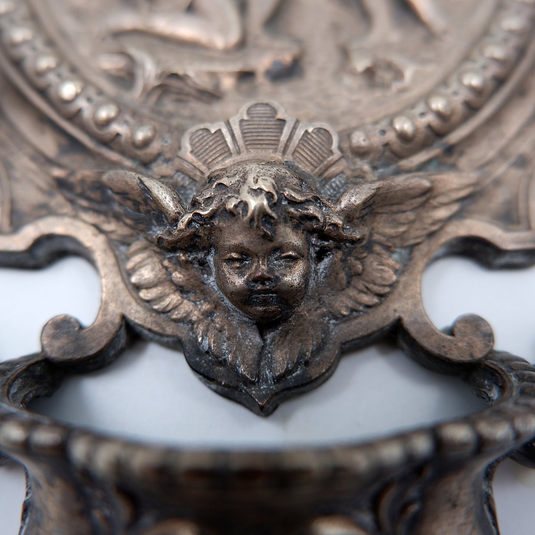 Bénitier d'applique en cuivre argenté représentant le Baptême du Christ XIXème-photo-2