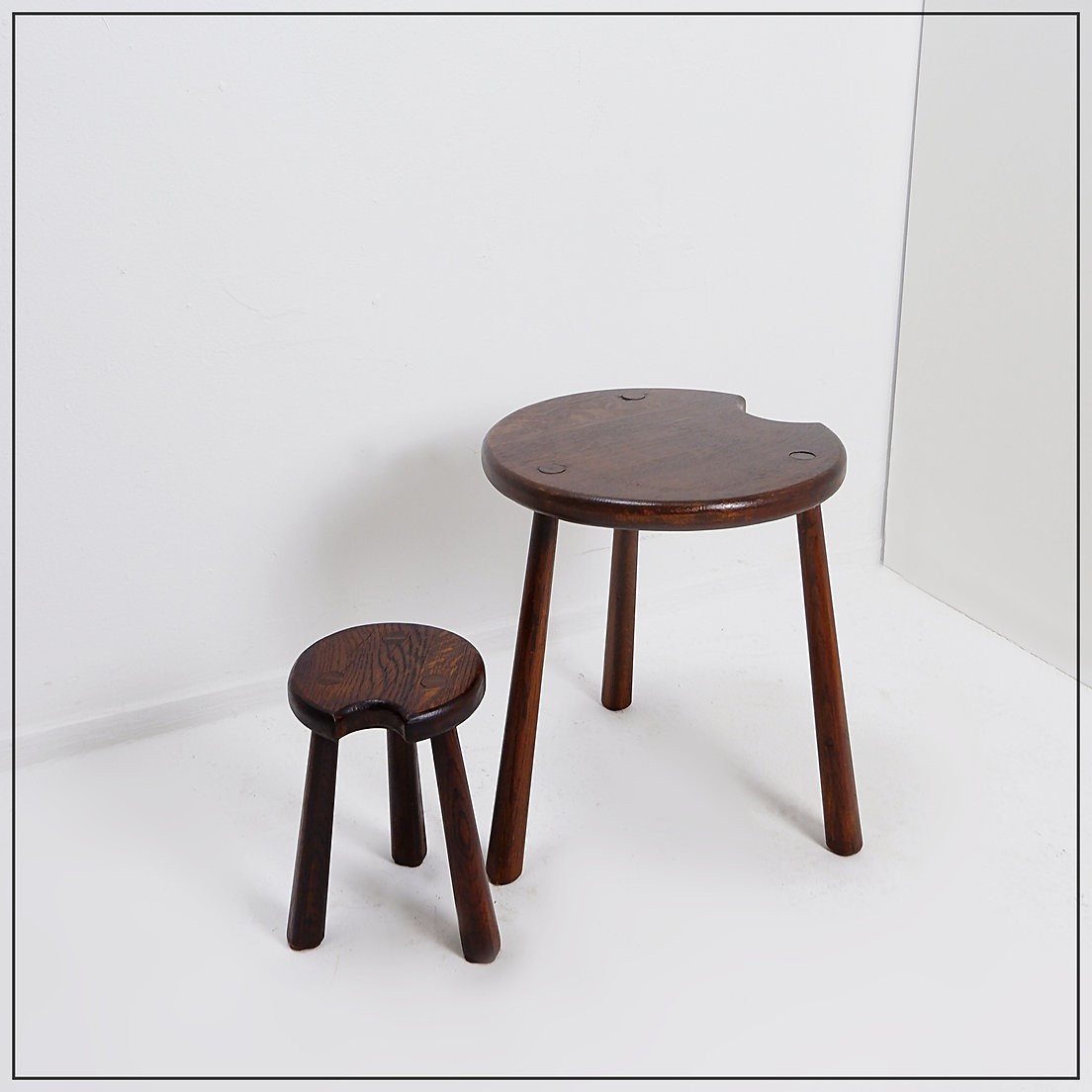 Lot de 2 tables trépieds brutalistes - Tables gigognes