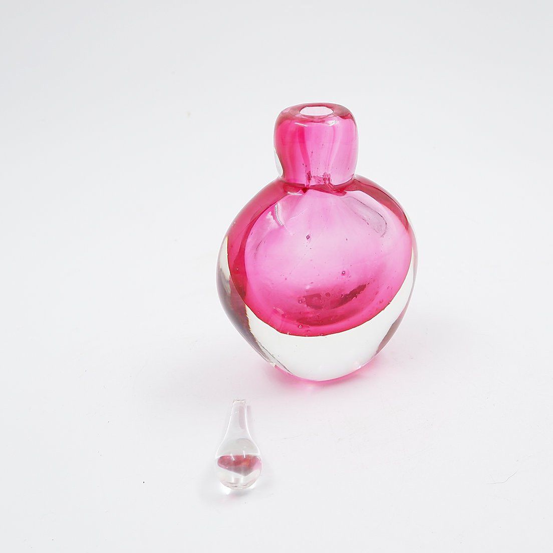 Flacon de parfum « Sommerso » en verre rose et transparent-photo-3
