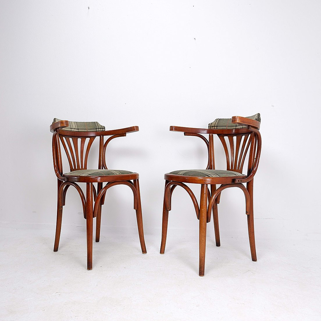 Paire de fauteuils « Palmette » en bois courbé - Hilma/Belgique-photo-4