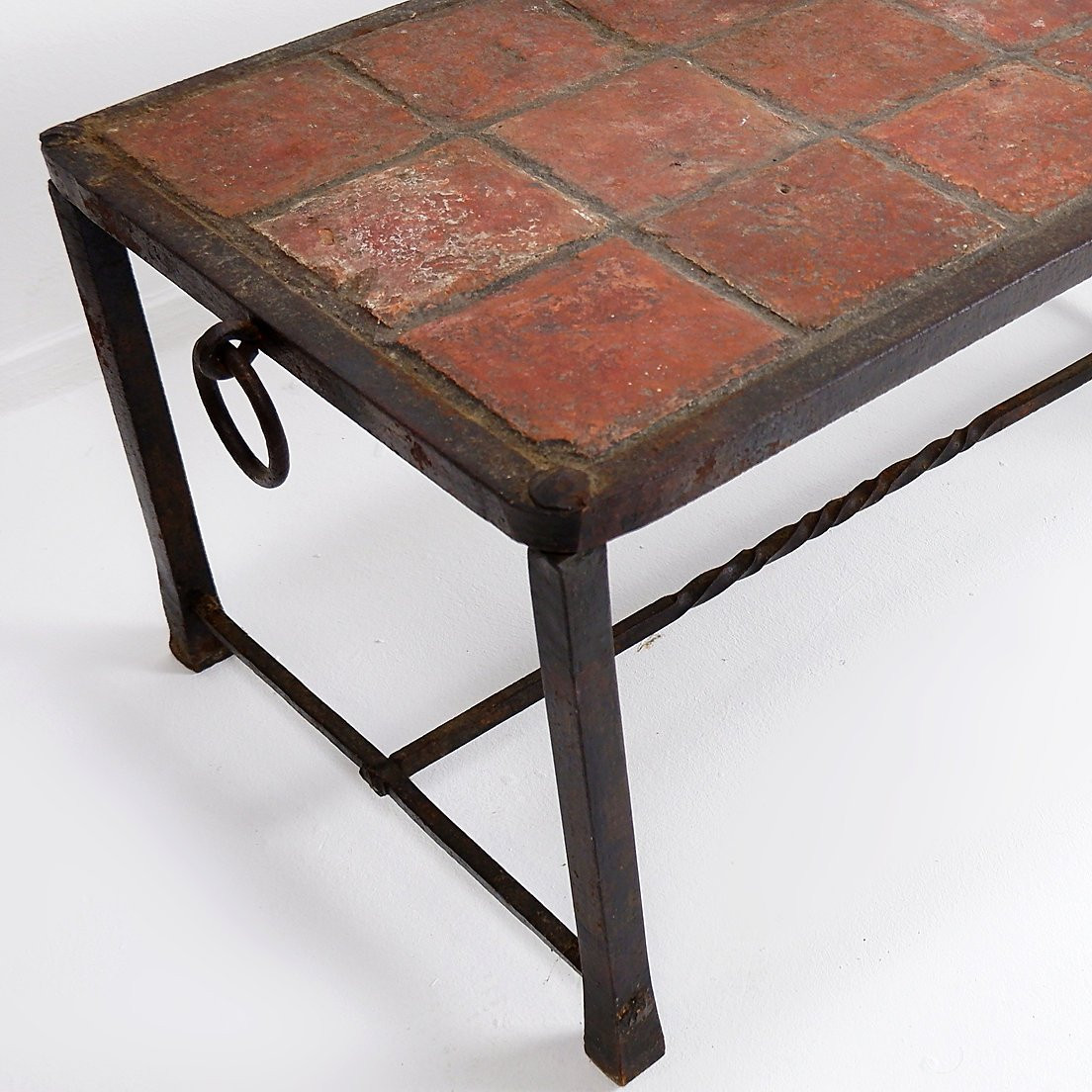 Table basse brutaliste espagnole en fer et carrelage - Années 1920-photo-1