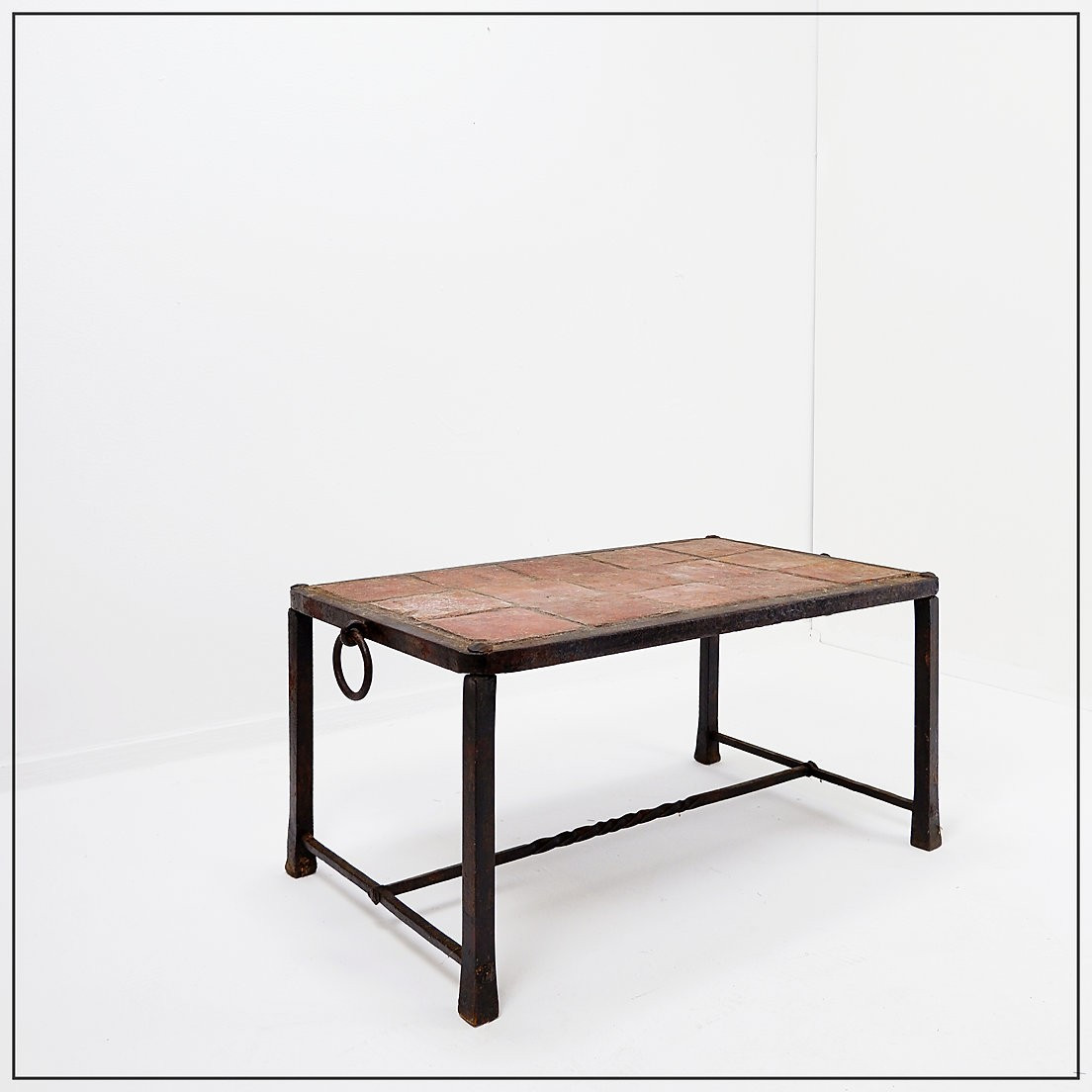 Table basse brutaliste espagnole en fer et carrelage - Années 1920