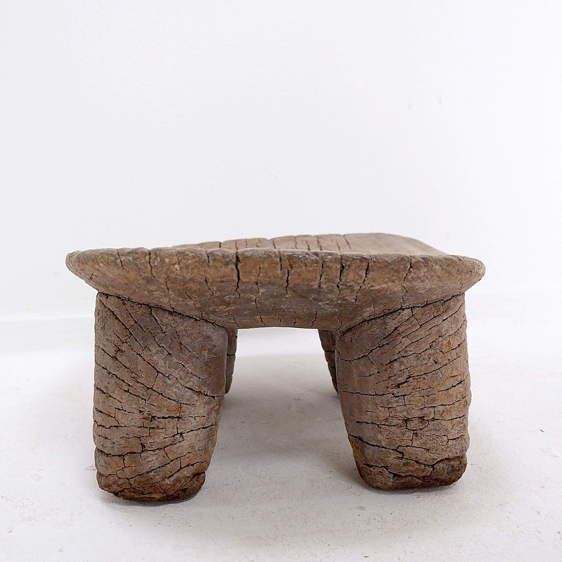 Tabouret africain « Sénoufo » sculpté à la main - Côte d'Ivoire-photo-1