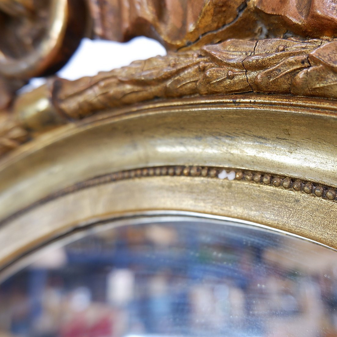 Miroir ovale « Nœud d'Amour » en bois et plâtre doré - xxème-photo-3