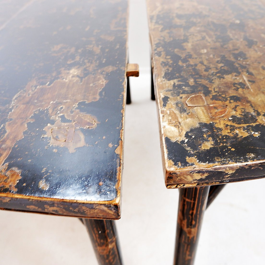 Paire de consoles chinoises en demi-lune / Table centrale et  1 chaise pliante de voyage-photo-1