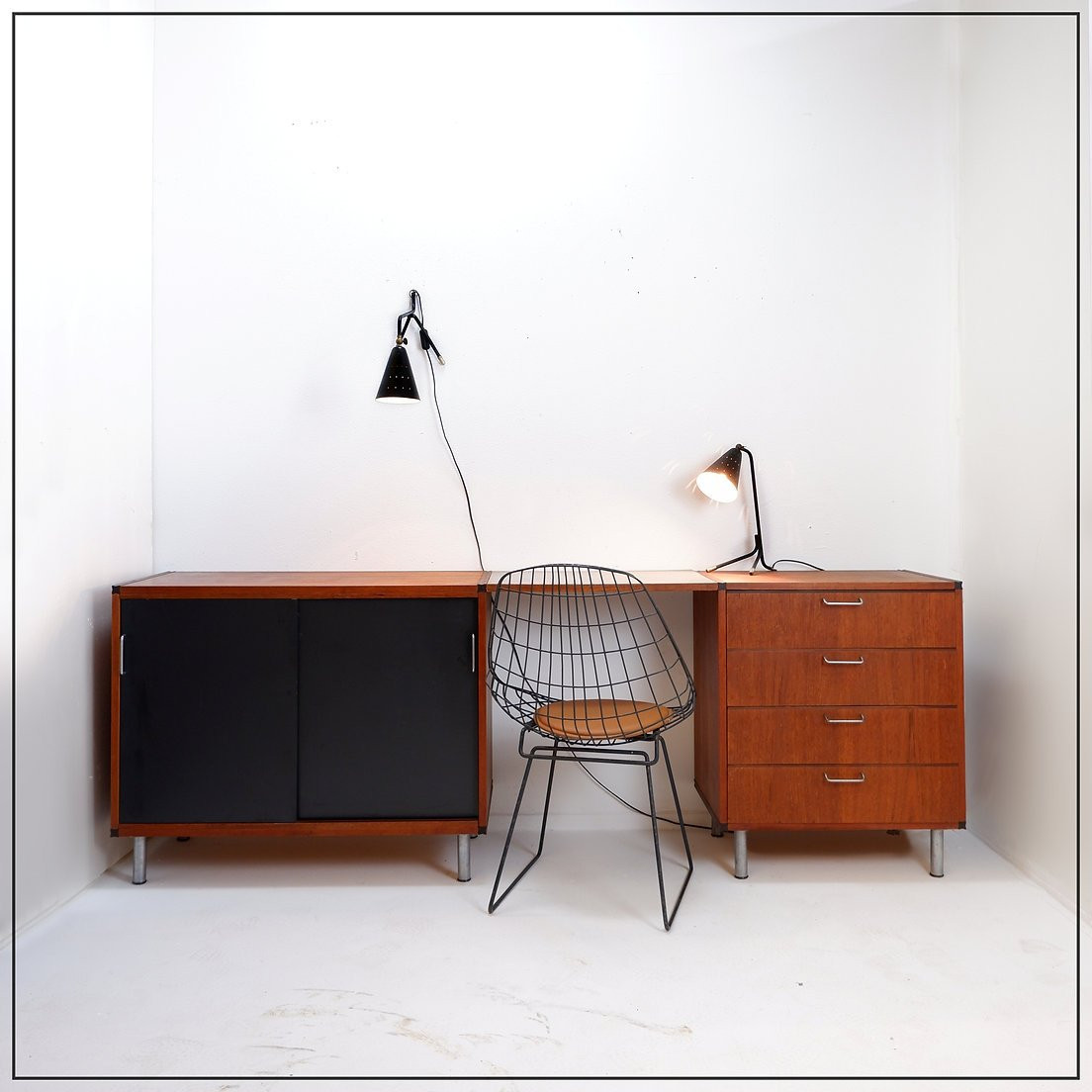 Pastoe Composition Of An Office Space - 60' (2 Pieces Of Furniture +melamine Board)-photo-3