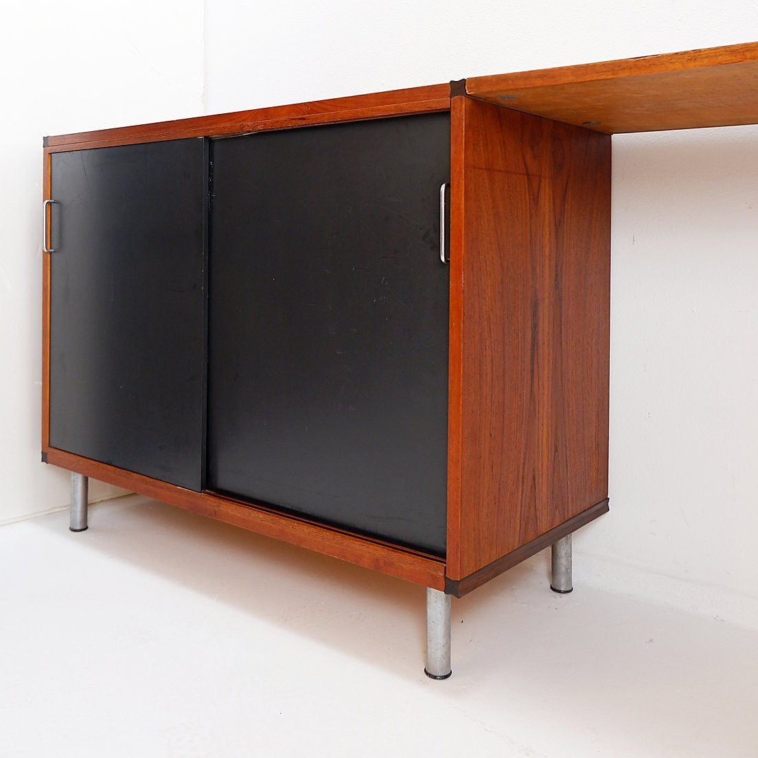 Pastoe Composition Of An Office Space - 60' (2 Pieces Of Furniture +melamine Board)-photo-4