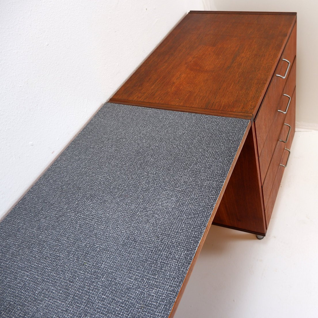 Pastoe Composition Of An Office Space - 60' (2 Pieces Of Furniture +melamine Board)-photo-5