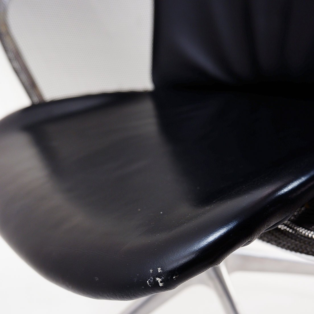 “iuta” Armchair By Antonio Citterio For B&b Italia-photo-2