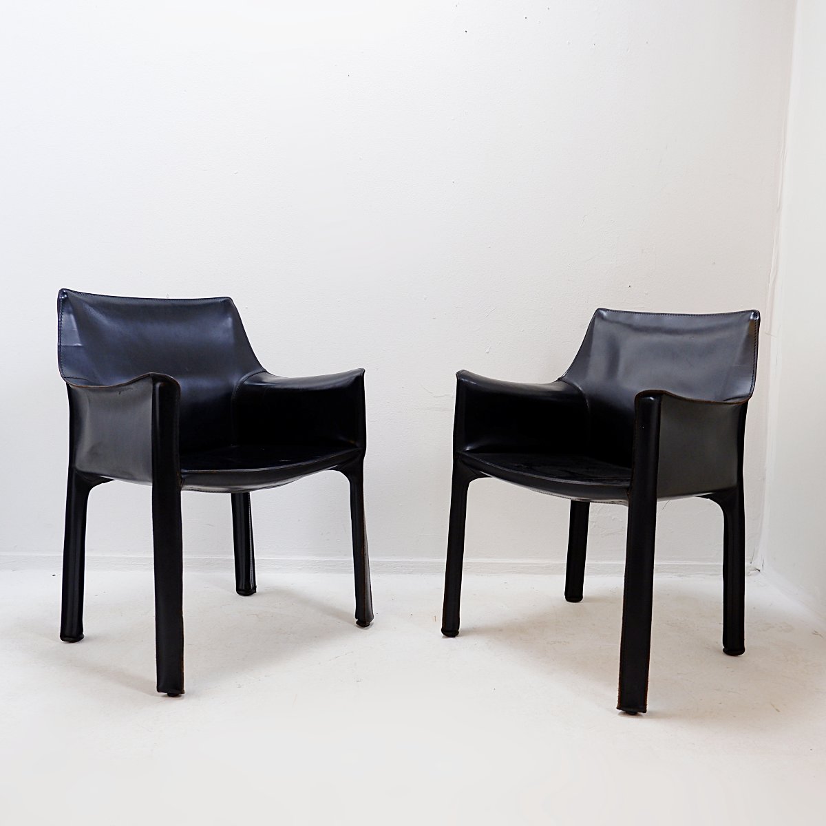 Ensemble de 4 chaises « Cab 413 » avec accoudoirs, signées Mario Bellini pour Cassina – 1970'-photo-6