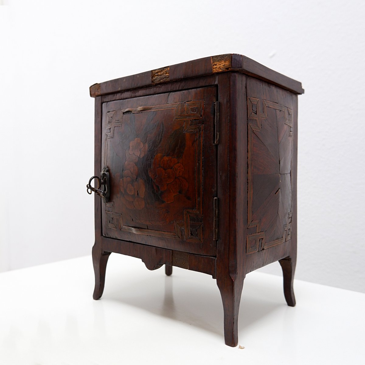 Miniature Cabinet Of Art In Mahogany Marquetry With Floral Decoration - Early 20th Century-photo-3