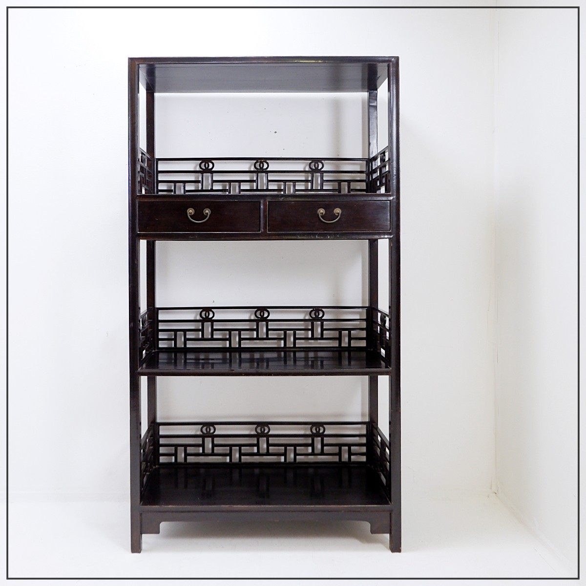 Three-tier Chinese Lacquered Wood Bookcase - 20th Century