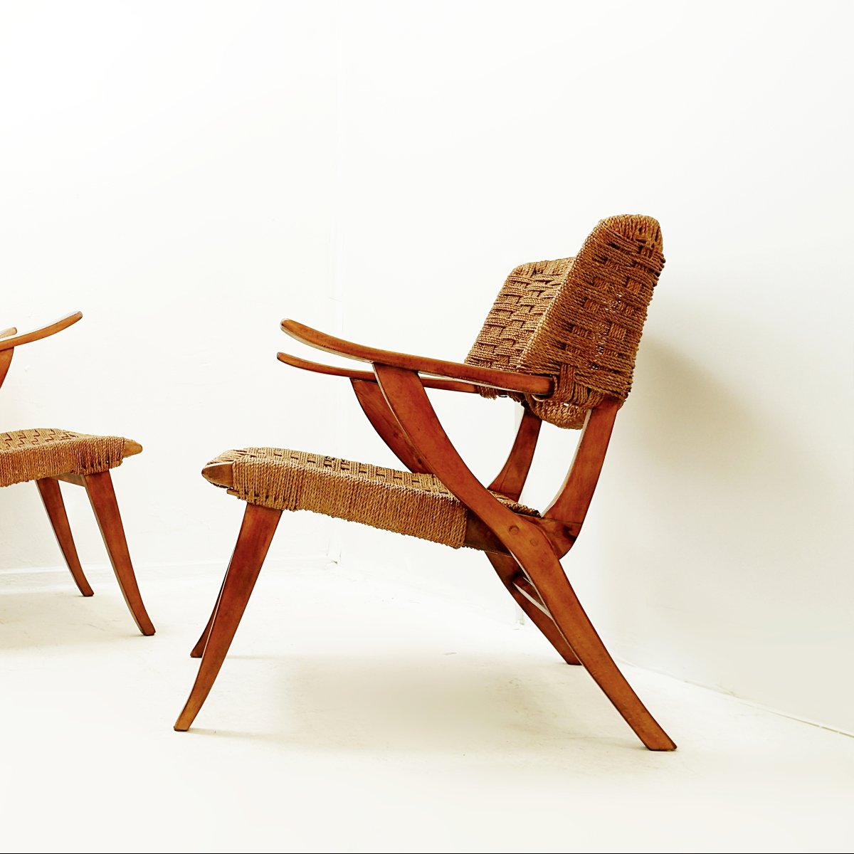 Paire de fauteuils en corde et bois des années 60-photo-4