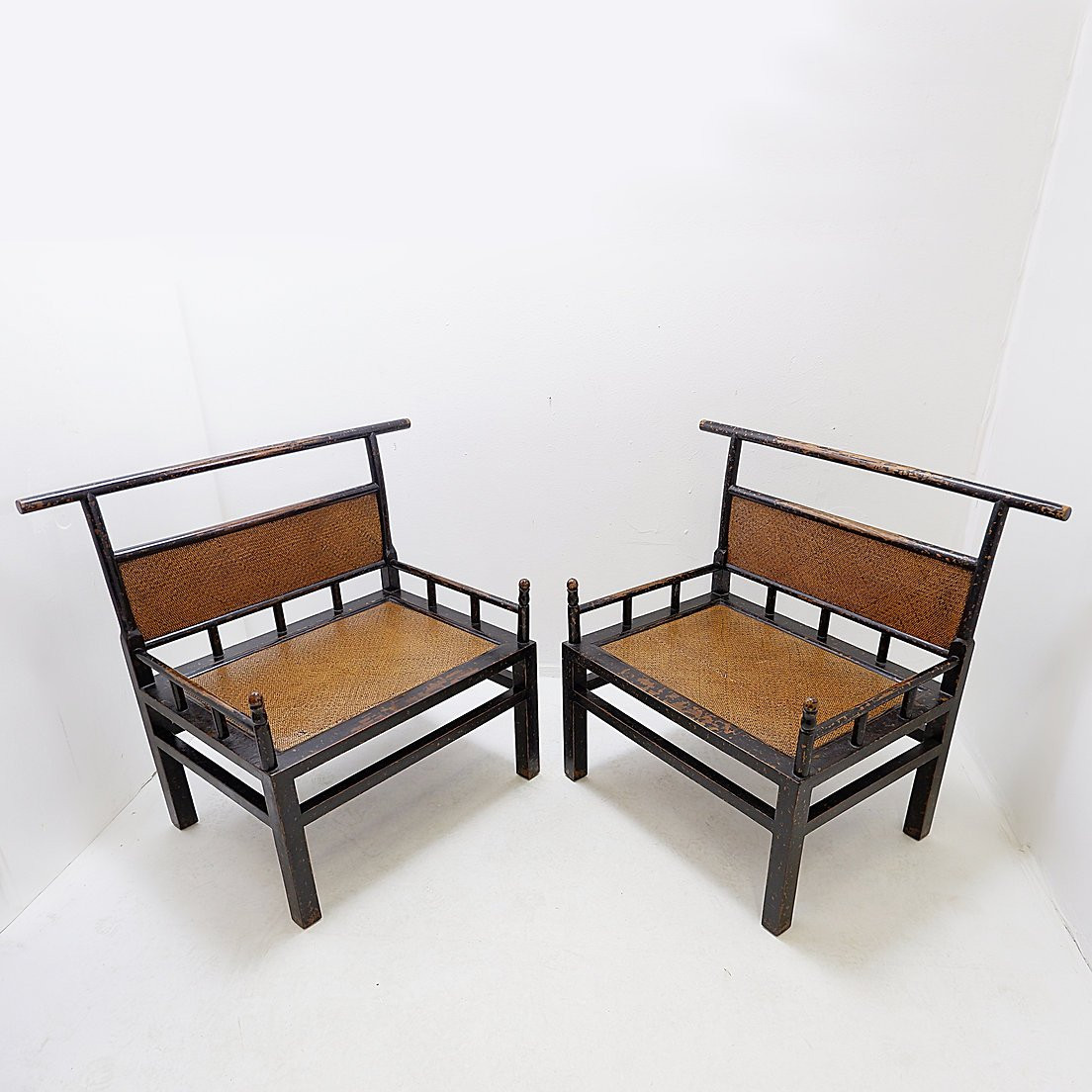 Paire de chaises de méditation en bois laqué et rotin - Japon, début du XXe siècle-photo-3