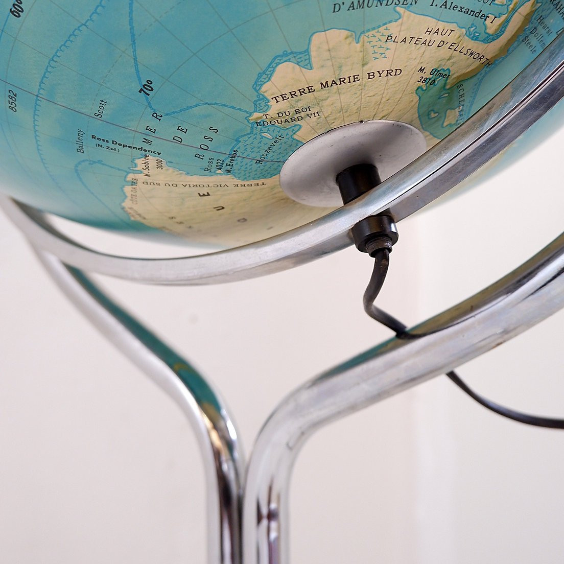 Geoscope Illuminated Globe On Chrome Stand, Italy, Circa 1980-photo-4