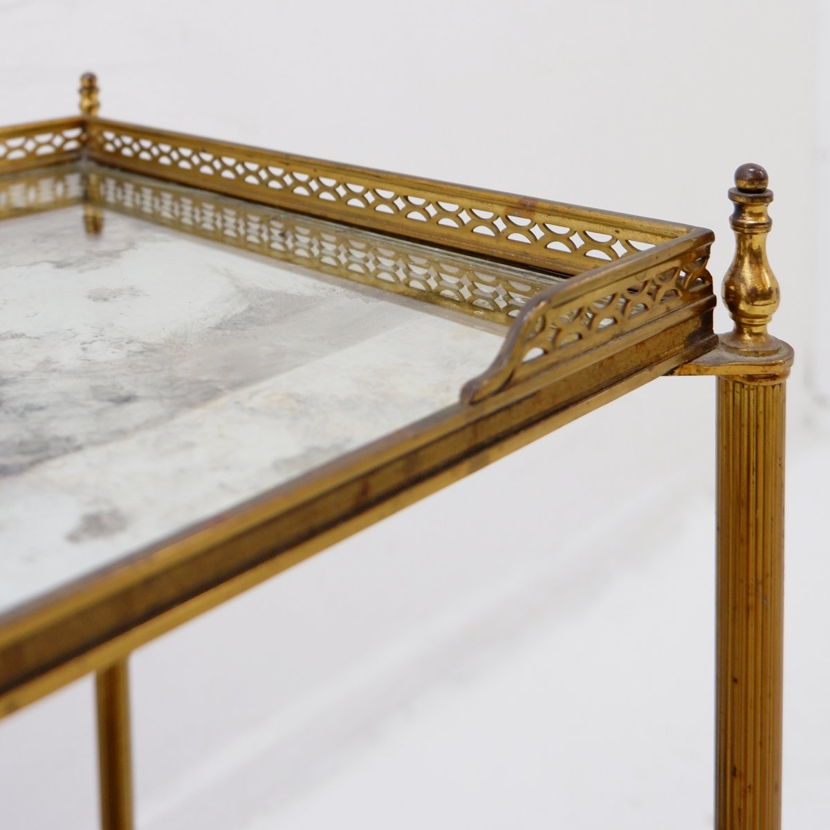 Table d'appoint à deux niveaux avec miroir en verre églomisé, par Maison Jansen, France-photo-2